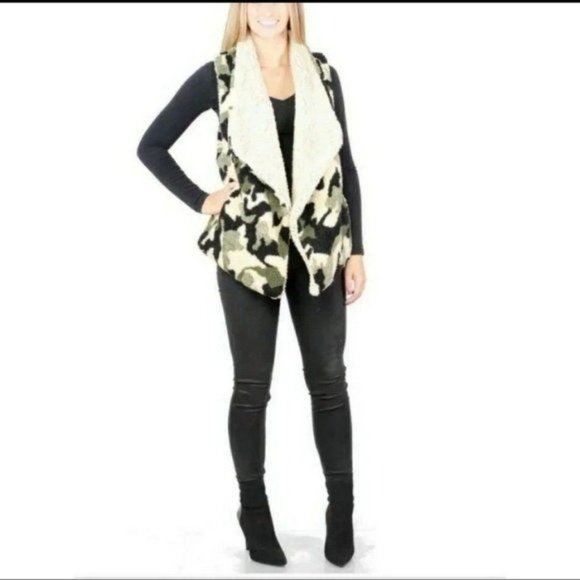 Trendy FAUX Fur Lined Vest-ONE SIZE FITS MOST-NEW - Picture 3 of 4